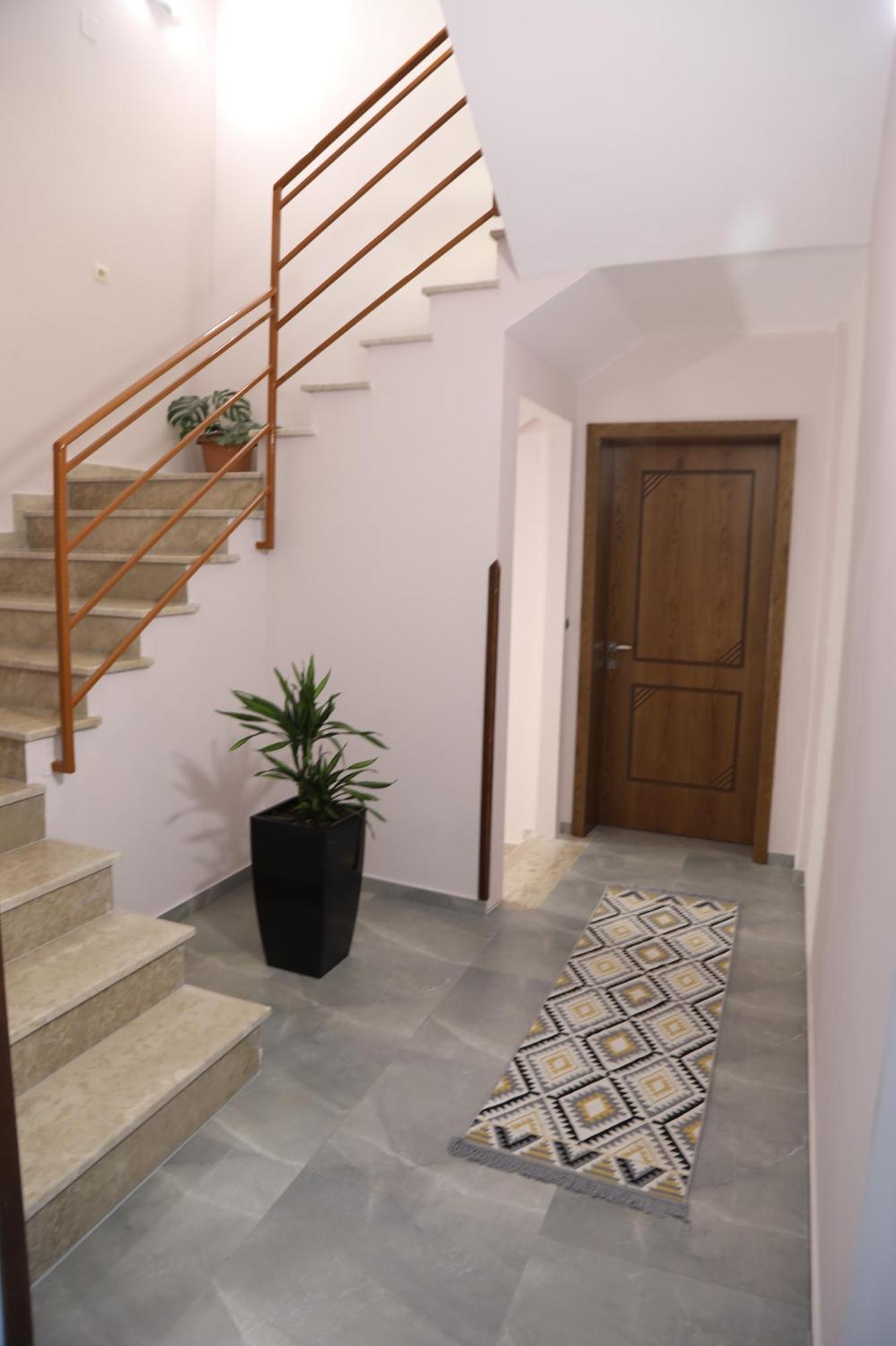 --Hotel Deal-- Rooms With Castle View Krujë Buitenkant foto