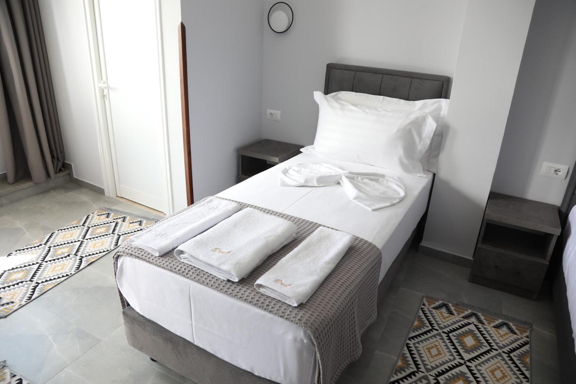 --Hotel Deal-- Rooms With Castle View Krujë Buitenkant foto