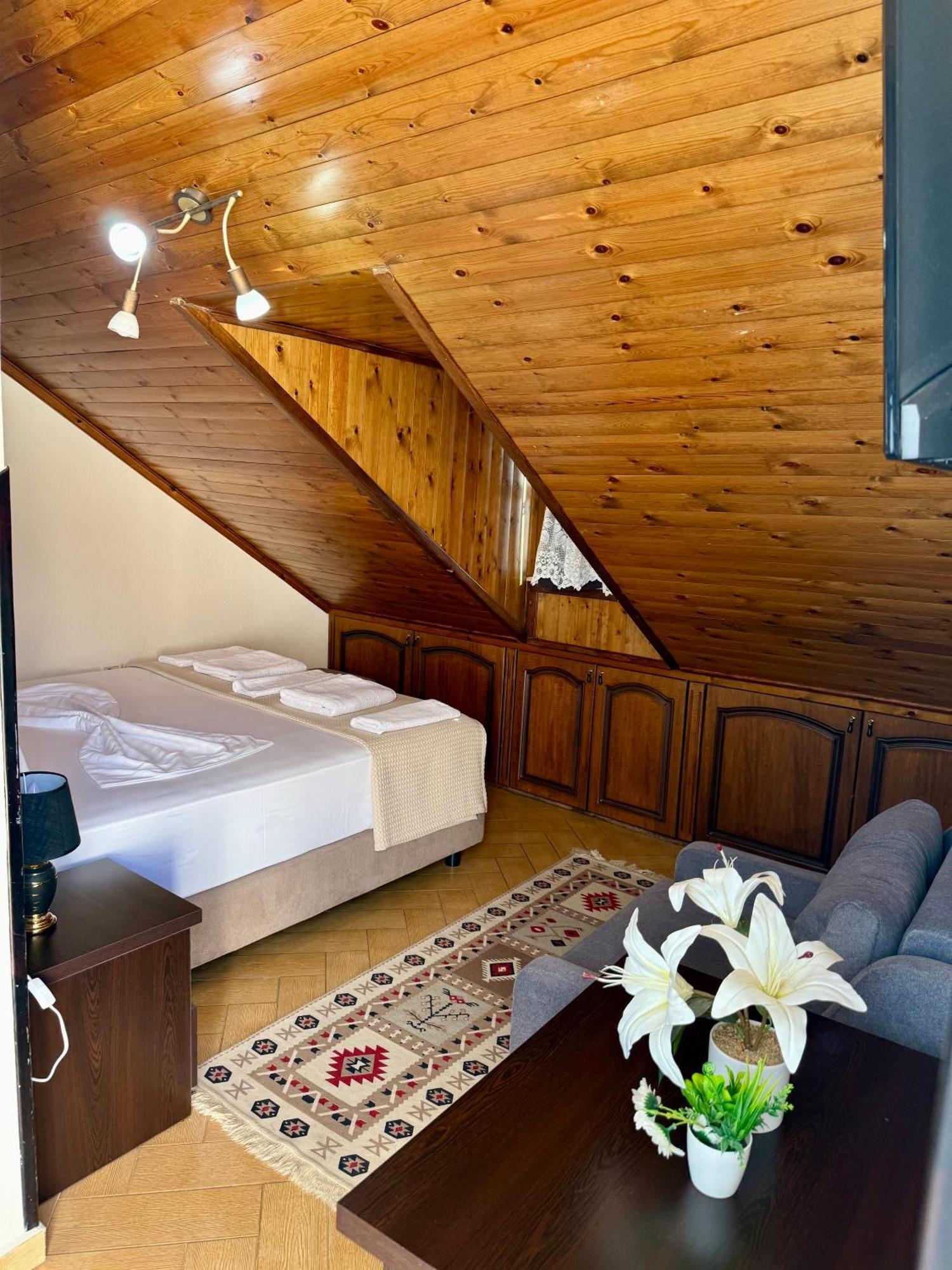 --Hotel Deal-- Rooms With Castle View Krujë Buitenkant foto